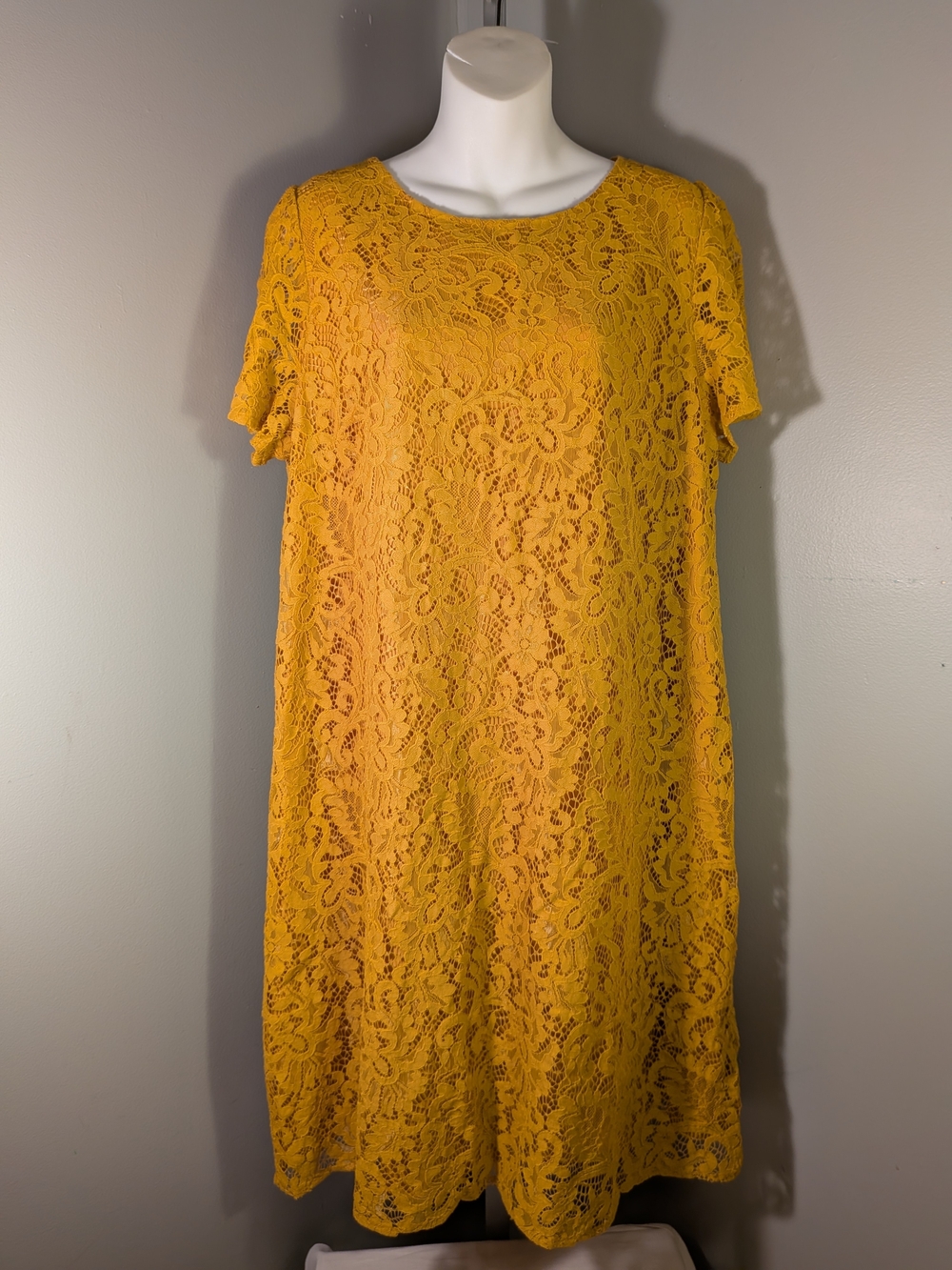 LOFT Mustard Yellow Floral Lace Shift Dress Round Neck 14